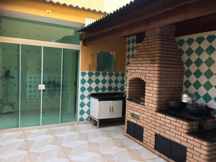 Sobrado à venda com 3 quartos, 150m² - Foto 1