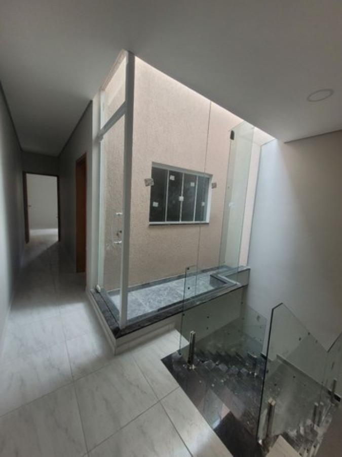 Casa à venda com 3 quartos, 180m² - Foto 4