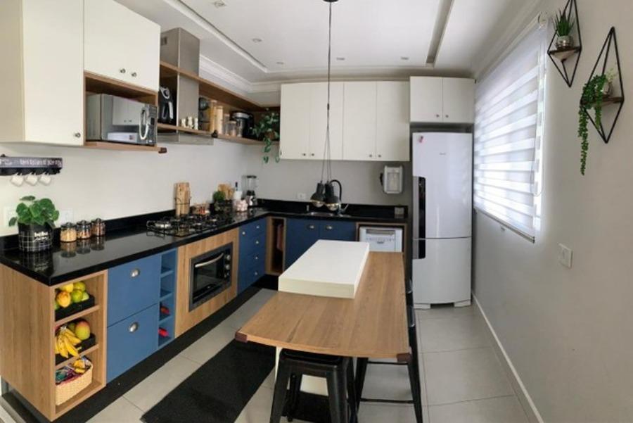 Sobrado à venda com 5 quartos, 325m² - Foto 1