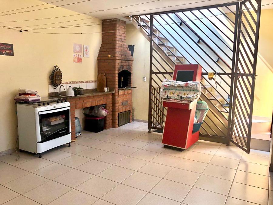 Sobrado à venda com 4 quartos, 137m² - Foto 2