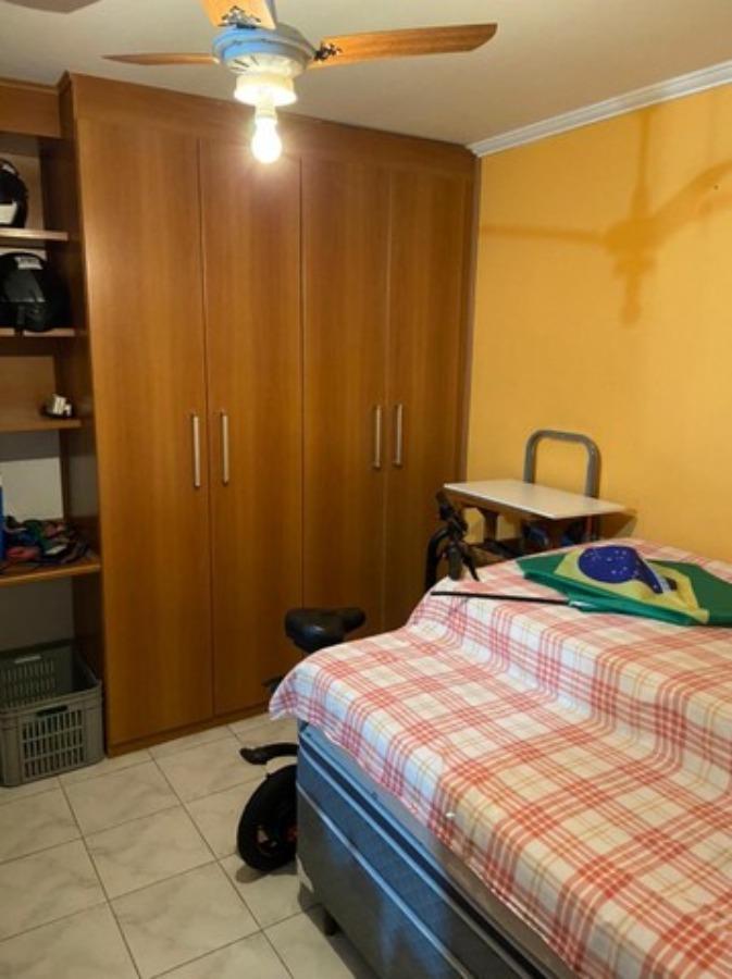 Casa à venda com 4 quartos, 250m² - Foto 13