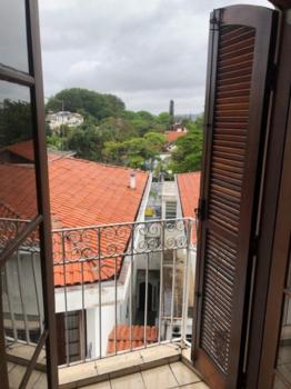 Sobrado para Venda por R$1.200.000,00 com 174m², 4 dormitórios, 2 vagas e 4 banheiros - Vila madalena, São paulo / SP