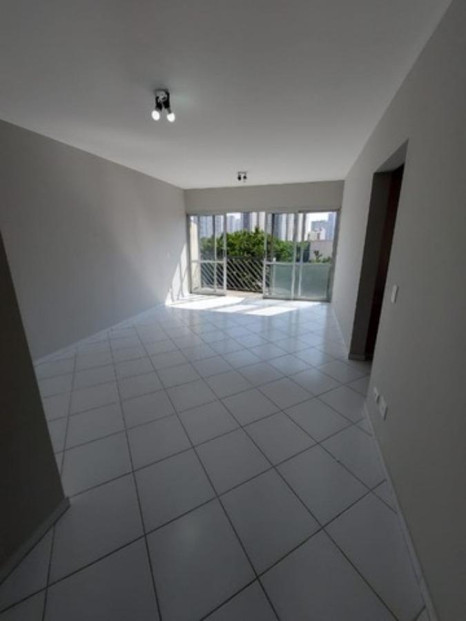 Apartamento à venda com 2 quartos, 63m² - Foto 2