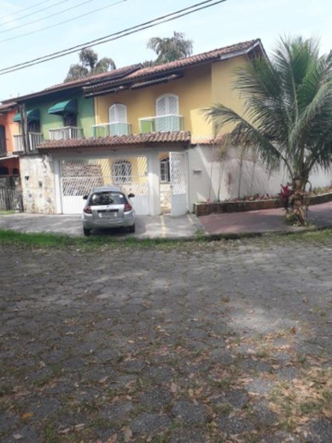 Sobrado à venda com 3 quartos, 110m² - Foto 1