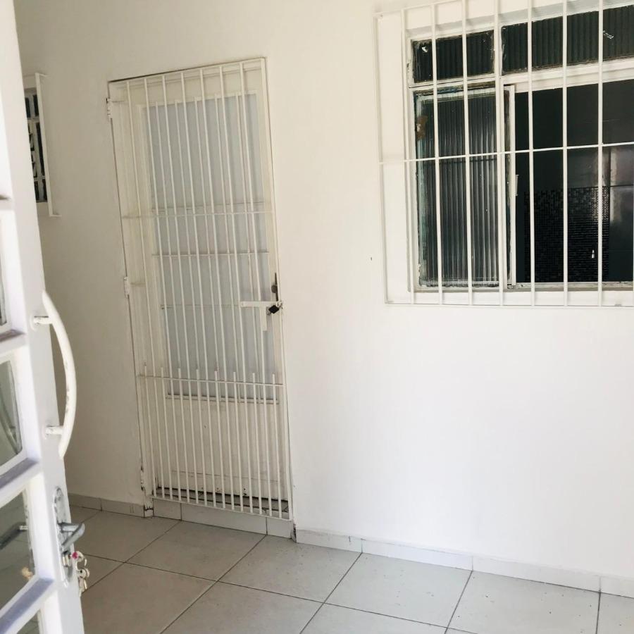 Casa, 1 quarto, 220 m² - Foto 1