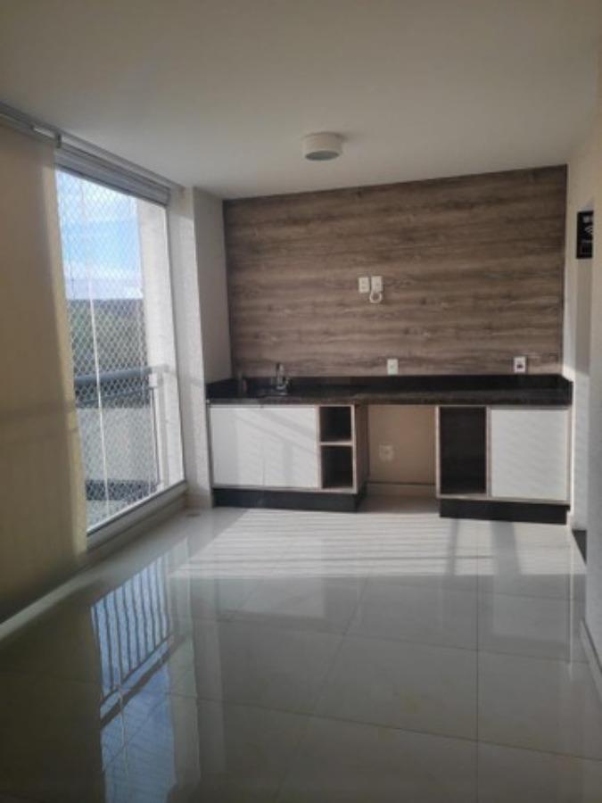 Apartamento à venda com 3 quartos, 95m² - Foto 1