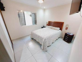 Sobrado para Venda por R$480.000,00 com 233m², 1 sala, 2 banheiros e 2 vagas - Itaquera, São paulo / SP - Foto 2