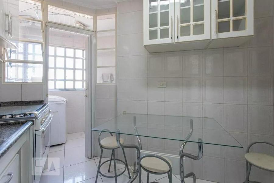 Apartamento à venda com 2 quartos, 70m² - Foto 8