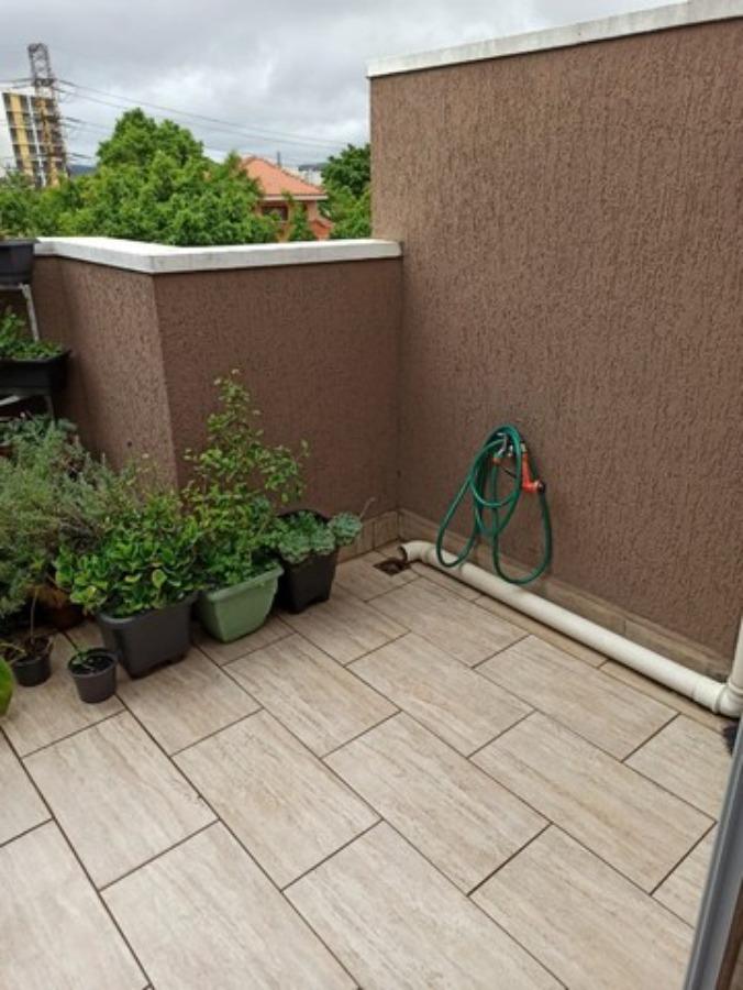 Apartamento à venda com 3 quartos, 170m² - Foto 2