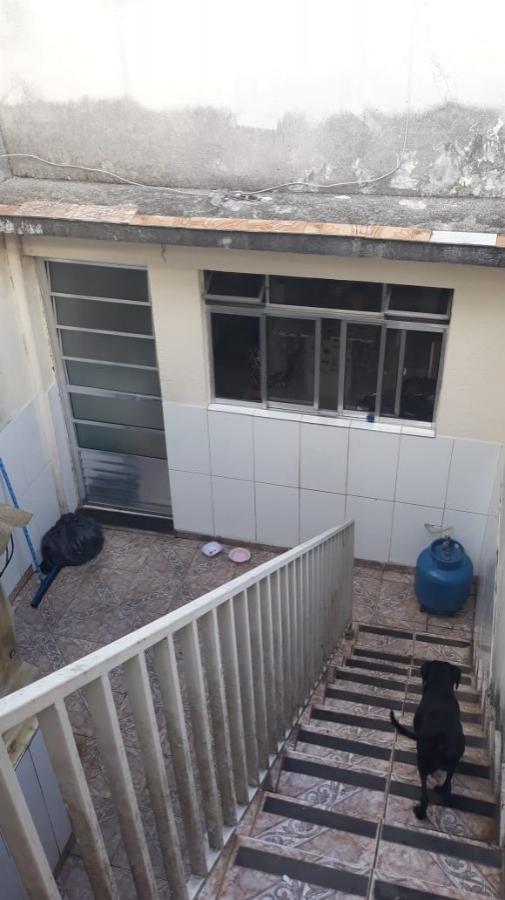 Sobrado à venda com 4 quartos, 150m² - Foto 1