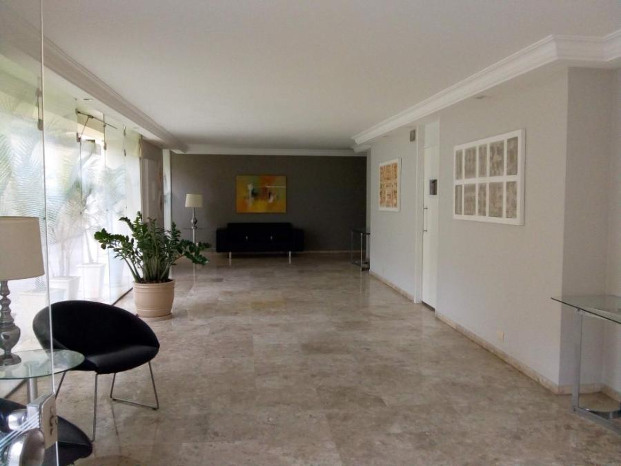 Apartamento à venda com 3 quartos, 107m² - Foto 17