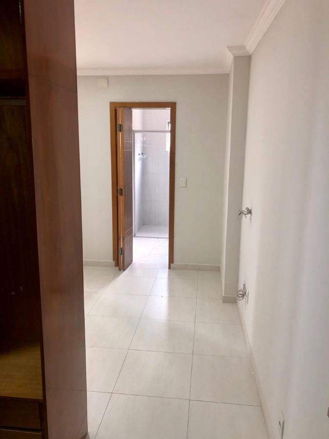 Sobrado à venda com 3 quartos, 220m² - Foto 18