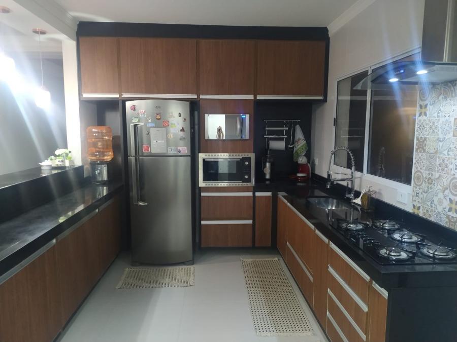 Sobrado à venda com 4 quartos, 300m² - Foto 13