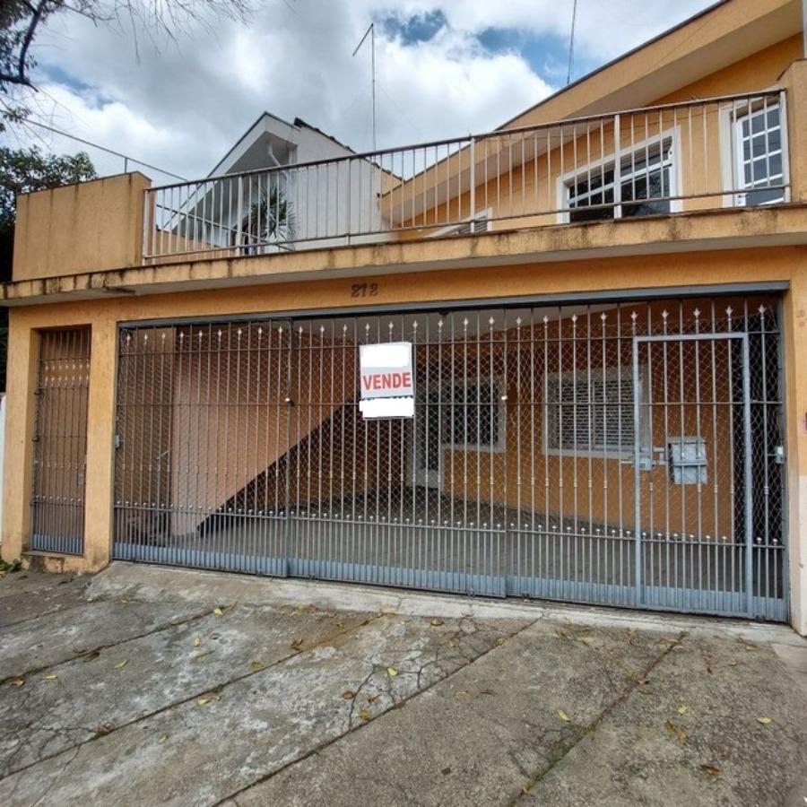 Sobrado à venda com 7 quartos, 155m² - Foto 1