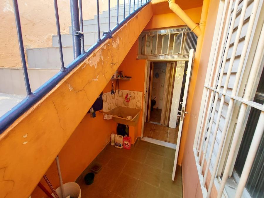 Casa à venda com 2 quartos, 108m² - Foto 3