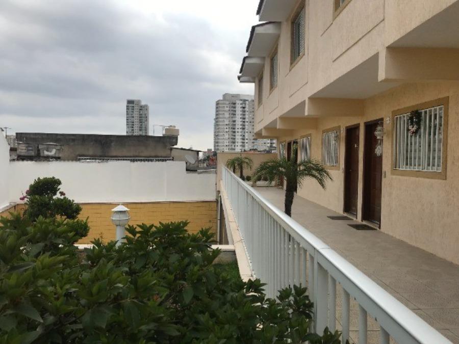 Sobrado à venda com 3 quartos, 200m² - Foto 1