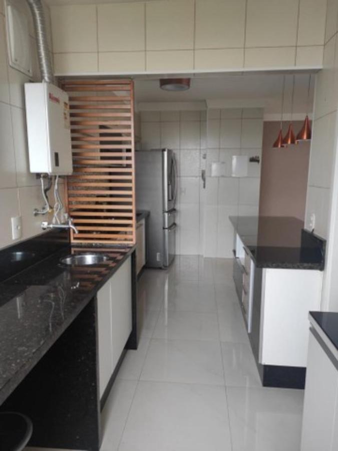 Apartamento à venda com 3 quartos, 95m² - Foto 3