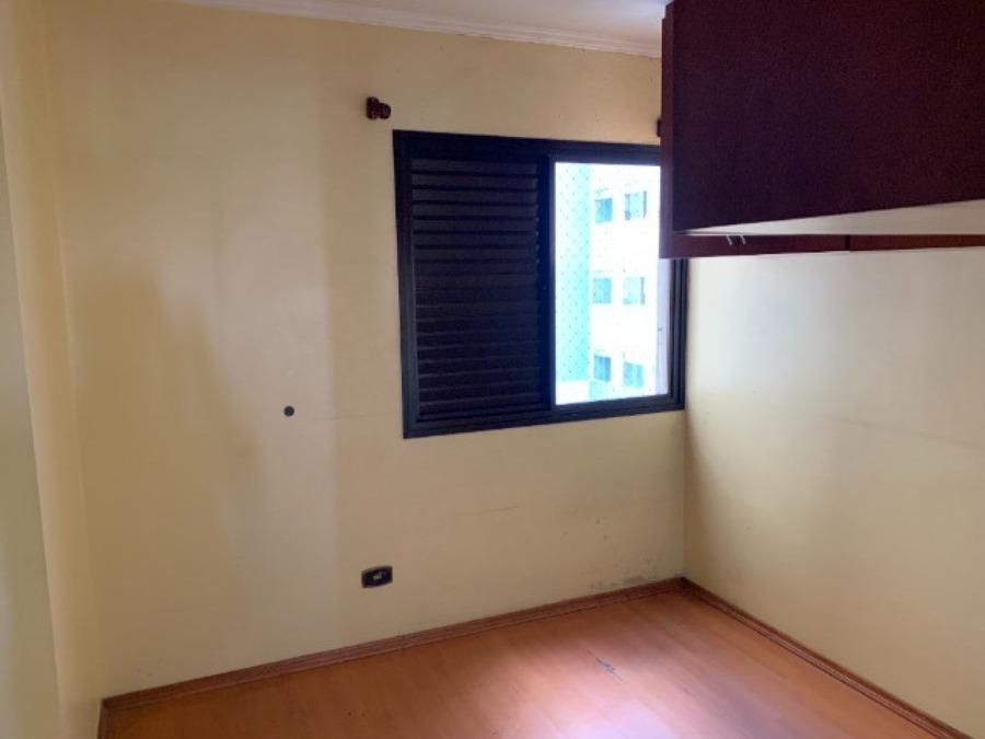 Apartamento à venda com 3 quartos, 75m² - Foto 2