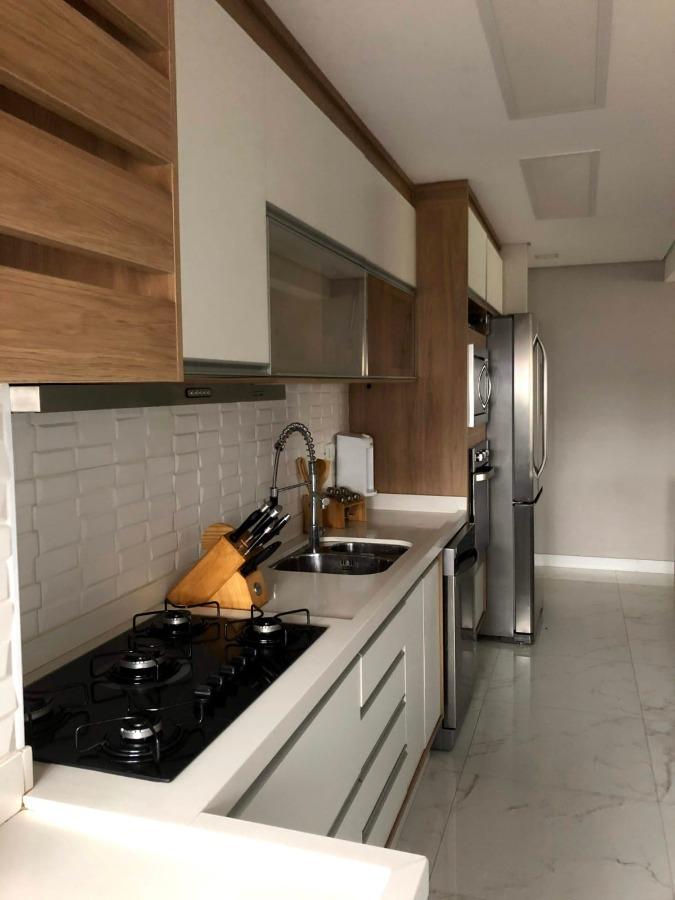 Apartamento à venda com 2 quartos, 78m² - Foto 4