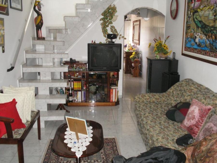 Sobrado à venda com 3 quartos, 250m² - Foto 2