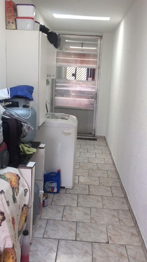 Sobrado à venda com 2 quartos, 180m² - Foto 15