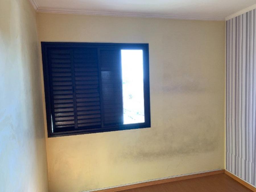 Apartamento à venda com 3 quartos, 75m² - Foto 12