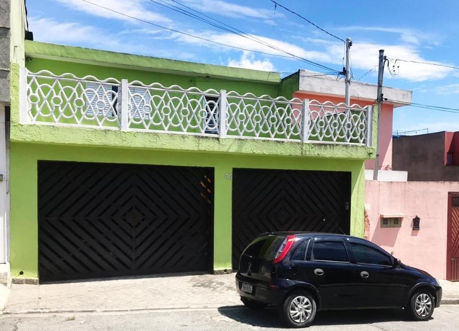 Sobrado à venda com 4 quartos, 250m² - Foto 1