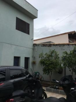 Sobrado para Venda por R$850.000,00 com 200m², 3 dormitórios, 4 vagas e 4 banheiros - Parque maria helena, Suzano / SP