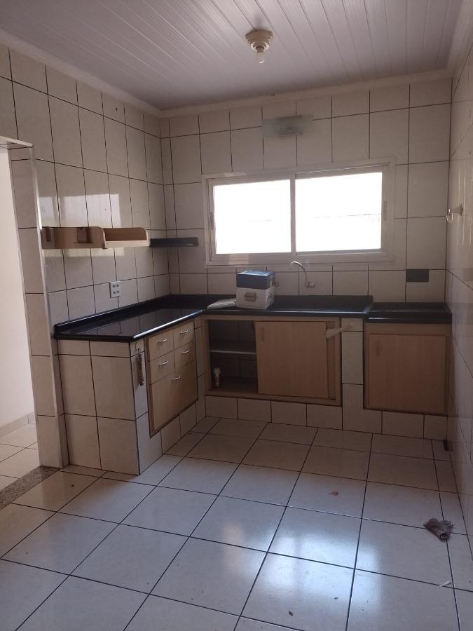 Casa à venda com 4 quartos, 120m² - Foto 9