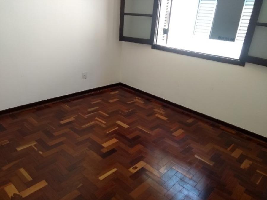 Casa à venda com 5 quartos, 120m² - Foto 3