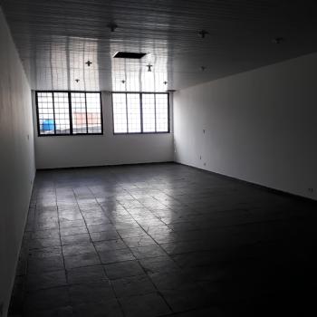 Comércio para Venda por R$2.200.000,00 com 650m², 2 salas, 2 banheiros e 1 porta - Brás, São paulo / SP