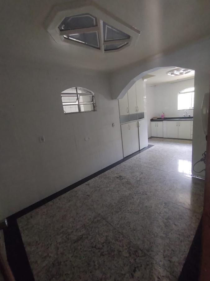Sobrado, 3 quartos, 280 m² - Foto 1