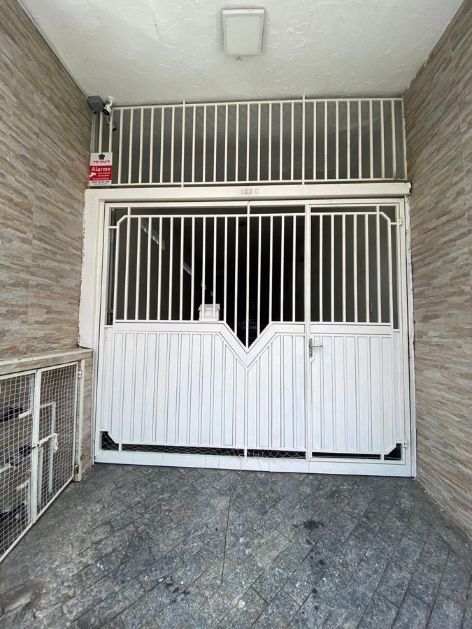 Sobrado, 3 quartos, 240 m² - Foto 1
