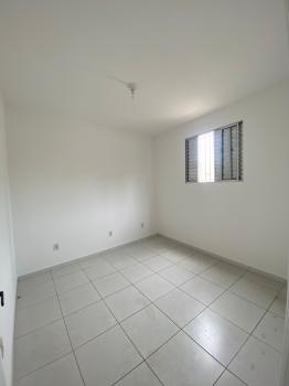 Sobrado para Venda por R$450.000,00 com 120m², 4 dormitórios, 2 vagas e 2 banheiros - Parque boturussu, São paulo / SP