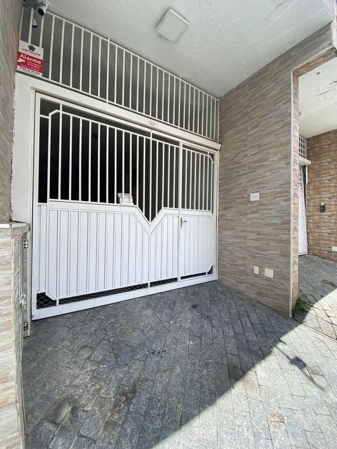 Sobrado, 3 quartos, 240 m² - Foto 2