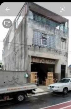 Sobrado para Venda por R$750.000,00 com 250m², 3 dormitórios, 1 vaga e 3 banheiros - Itaquera, São paulo / SP