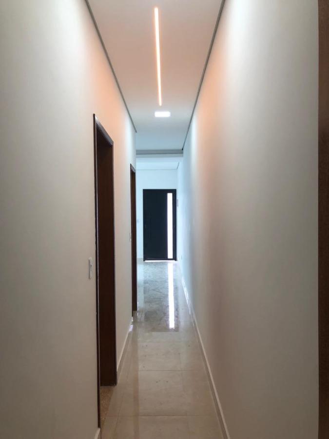 Casa à venda com 2 quartos, 62m² - Foto 10