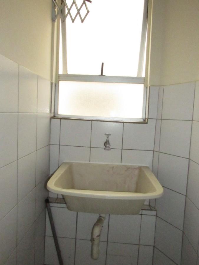 Apartamento à venda com 2 quartos, 37m² - Foto 2