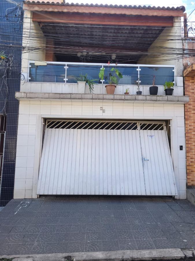 Sobrado à venda com 3 quartos, 120m² - Foto 1