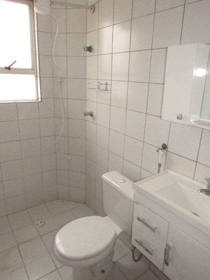 Apartamento à venda com 1 quarto, 38m² - Foto 2