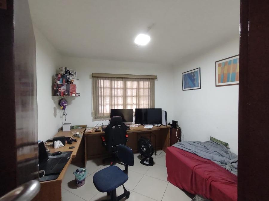 Casa à venda com 3 quartos, 120m² - Foto 13