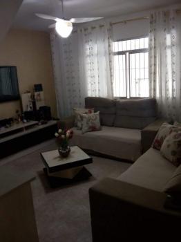 Sobrado para Venda por R$560.000,00 com 180m², 4 dormitórios, 2 vagas e 4 banheiros - Vila jacuí, São paulo / SP