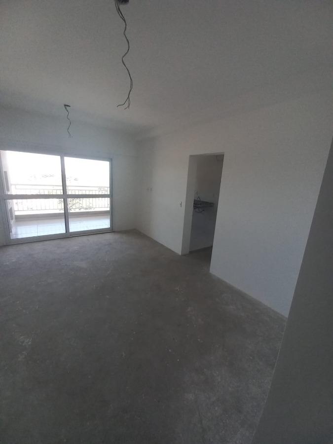 Apartamento à venda com 2 quartos, 70m² - Foto 7