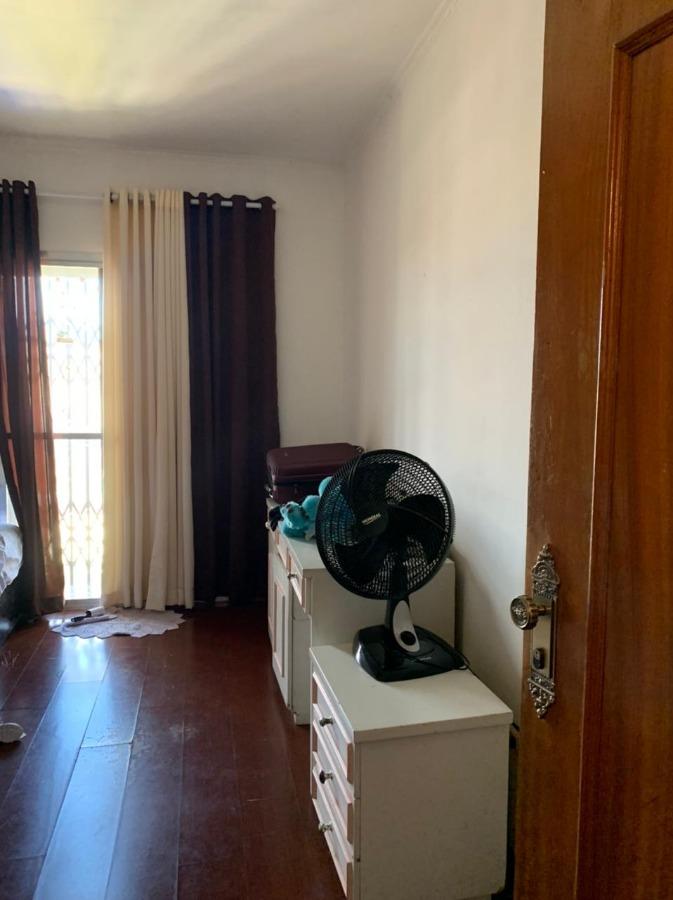 Casa para alugar com 4 quartos, 120m² - Foto 2