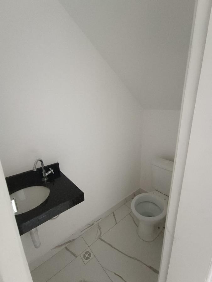 Sobrado à venda e aluguel com 1 quarto, 120m² - Foto 17