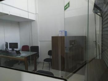 Ponto Comercial para Venda por R$1.600.000,00 com 710m², 10 banheiros, 8 salas e 1 porta - Vila curuça, São paulo  / SP