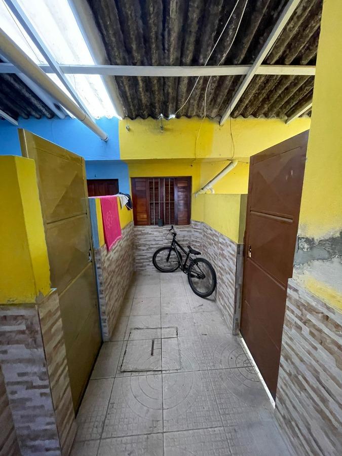 Casa, 2 quartos, 200 m² - Foto 2