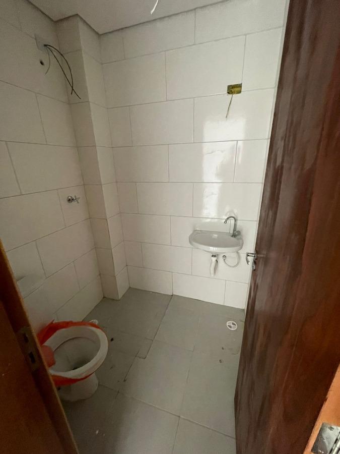 Apartamento à venda com 2 quartos, 40m² - Foto 13