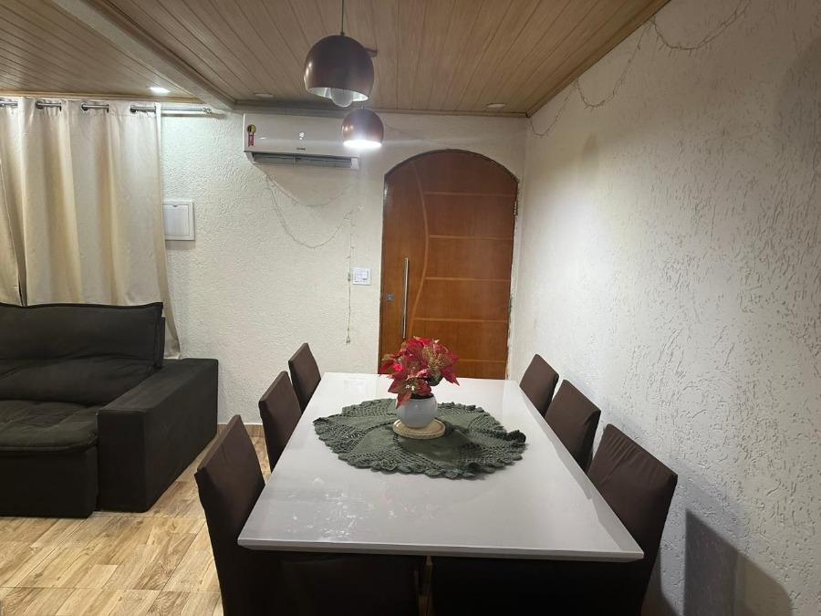 Casa à venda com 2 quartos, 120m² - Foto 1