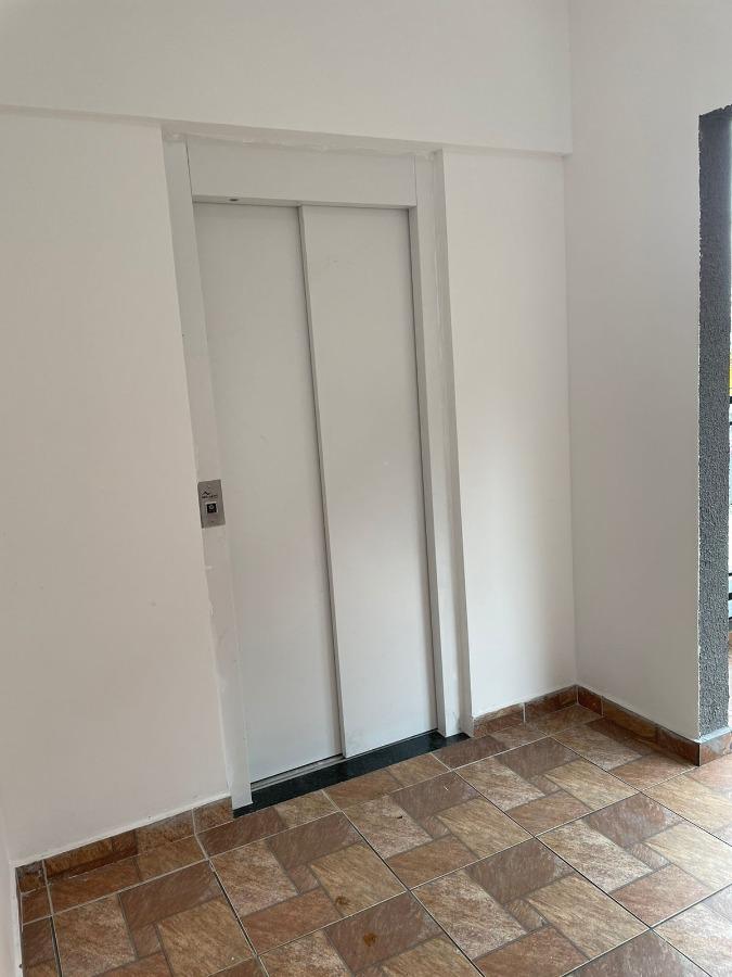 Apartamento à venda com 2 quartos, 40m² - Foto 20